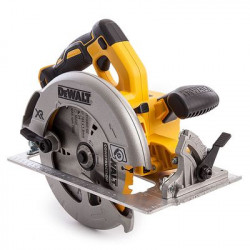 Циркуляр ръчен акумулаторен DeWALT DCS570N