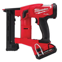 Акумулаторен такер MILWAUKEE M18FNCS18GS-202X