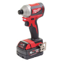 Акумулаторен ударен гайковерт MILWAUKEE M18CBLID-402C